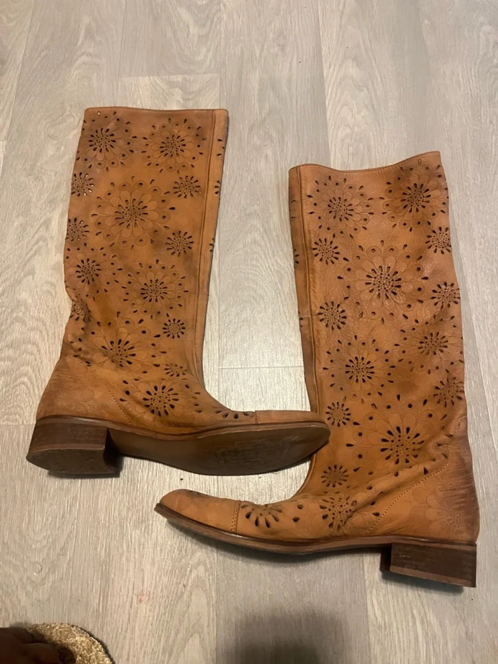 Over-the-Knee Perforated Floral Tan Boots‎